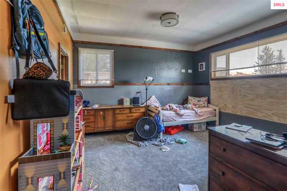 Starrs Acreage: 830 Kootenai Cutoff Rd, Sandpoint, ID 83864